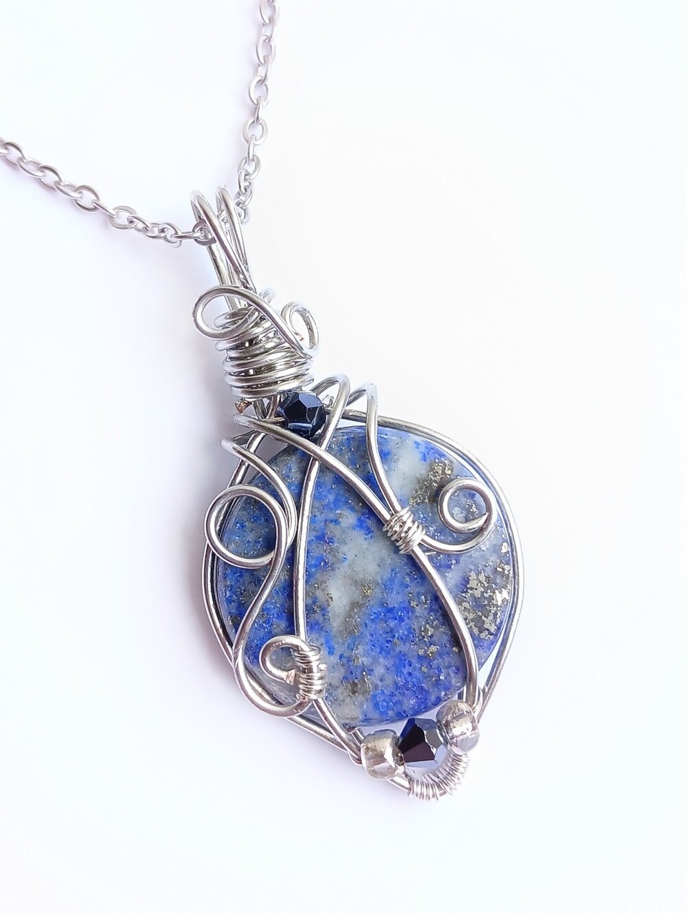 Silver wire wrapped blue lapis pendant necklace with glass beads accents new